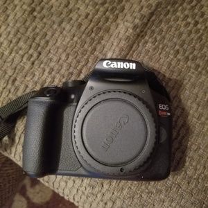 Canon Rebel T6 DSLR